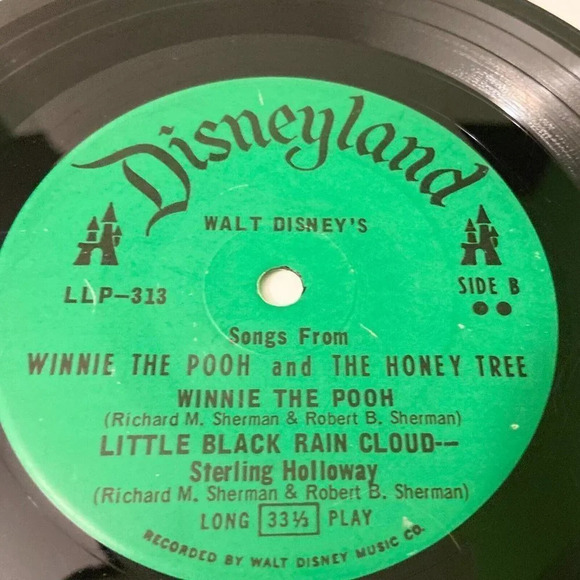 Vintage 1965 Disney Winnie the Pooh and the Honey Tree 7  Inch Record and Book - Picture 15 of 16